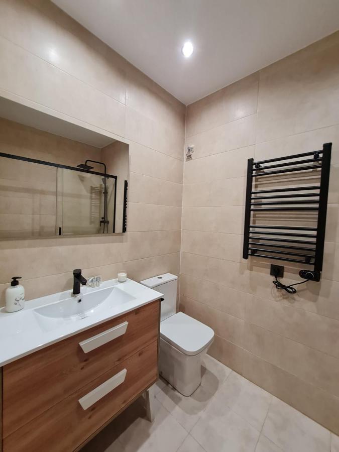 Apartamento Ayuntamiento Parking Gratis. Auto Check-In. Bilbao Exterior foto
