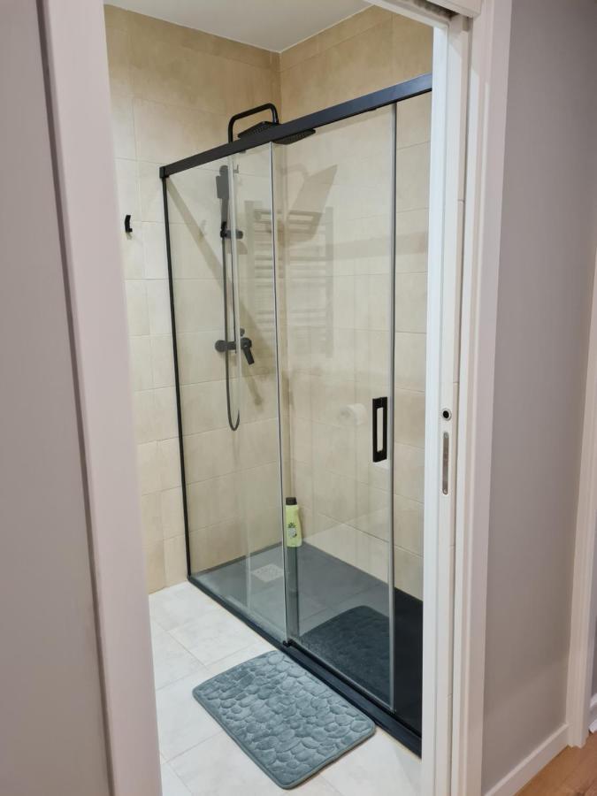 Apartamento Ayuntamiento Parking Gratis. Auto Check-In. Bilbao Exterior foto